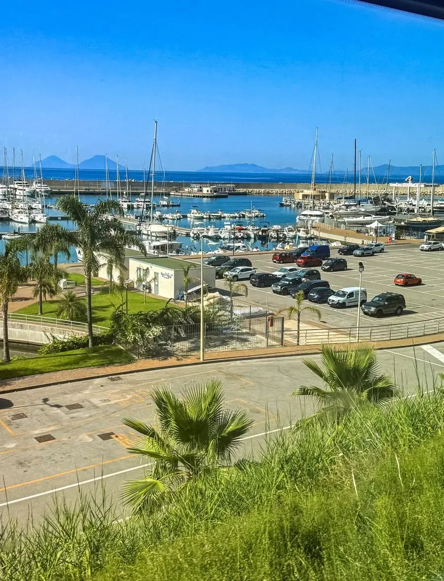 Il profilo delle isole Eolie da Capo d'Orlando.