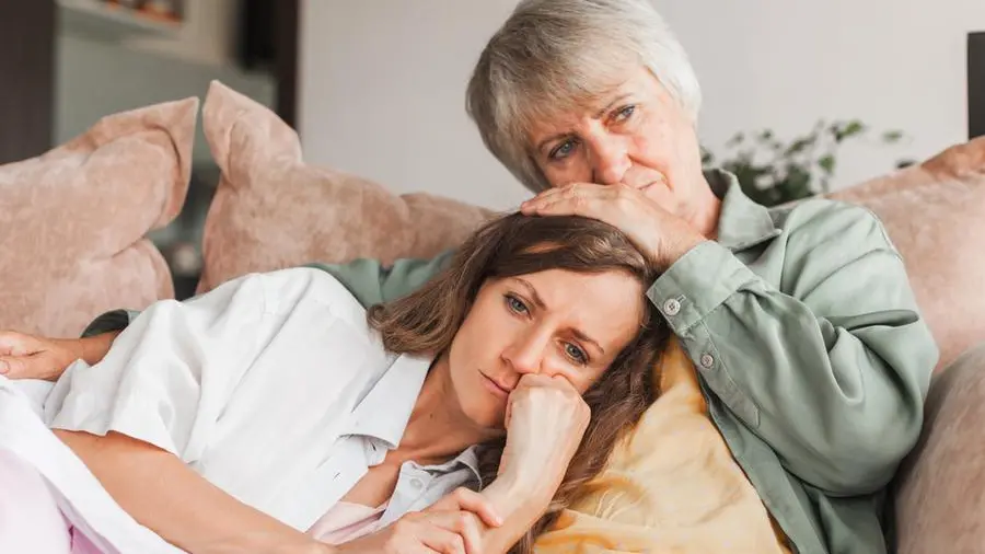 Salute mentale e solitudine dei caregiver, apre uno sportello per sostenere chi cura un proprio caro