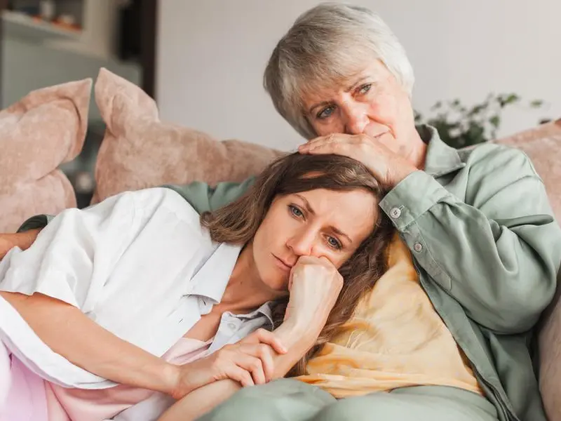 Salute mentale e solitudine dei caregiver, apre uno sportello per sostenere chi cura un proprio caro