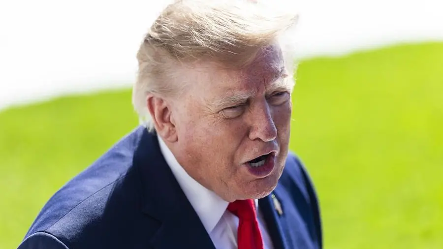 Trump rompe il silenzio sul Papa ma finisce per parlare di sé. E gli auguri diventano uno “spot” Maga