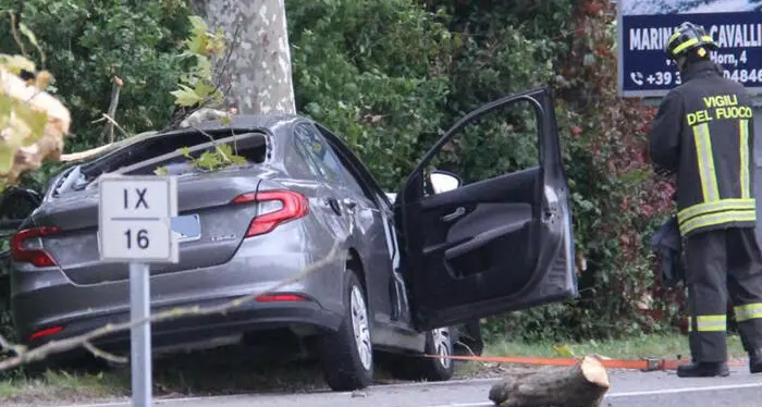 Un incidente su tre è legato alla distrazione: quando il touchscreen distoglie gli occhi dalla strada