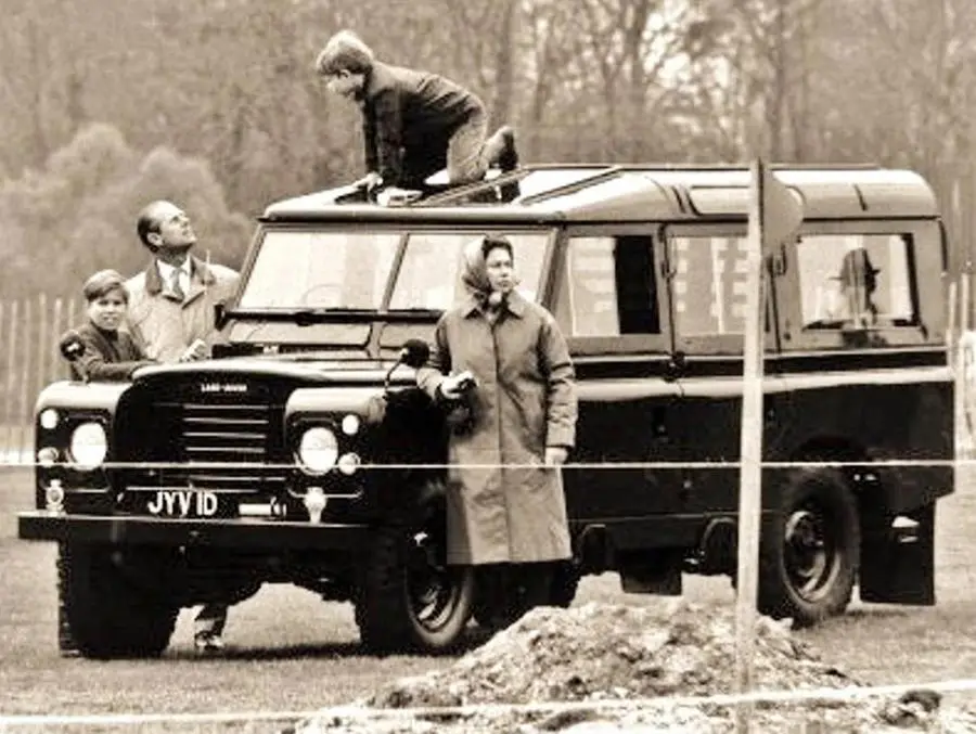 La Land Rover Serie III del 1978, di proprietà del Ministero della Difesa britannico e modificata per essere utilizzata nelle parate ufficiali dalla Regina Elisabetta.