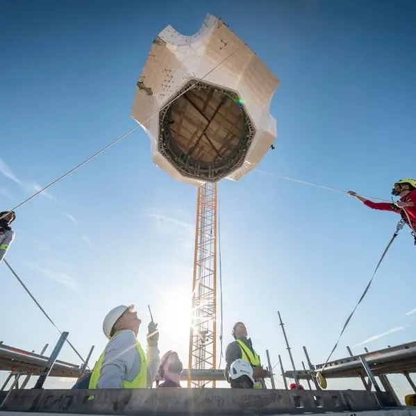 Le fasi del completamento della Torre di Gesù Cristo della Sagrada Familia