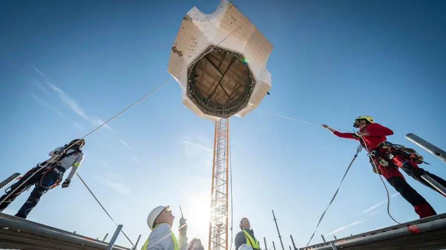 Le fasi del completamento della Torre di Gesù Cristo della Sagrada Familia