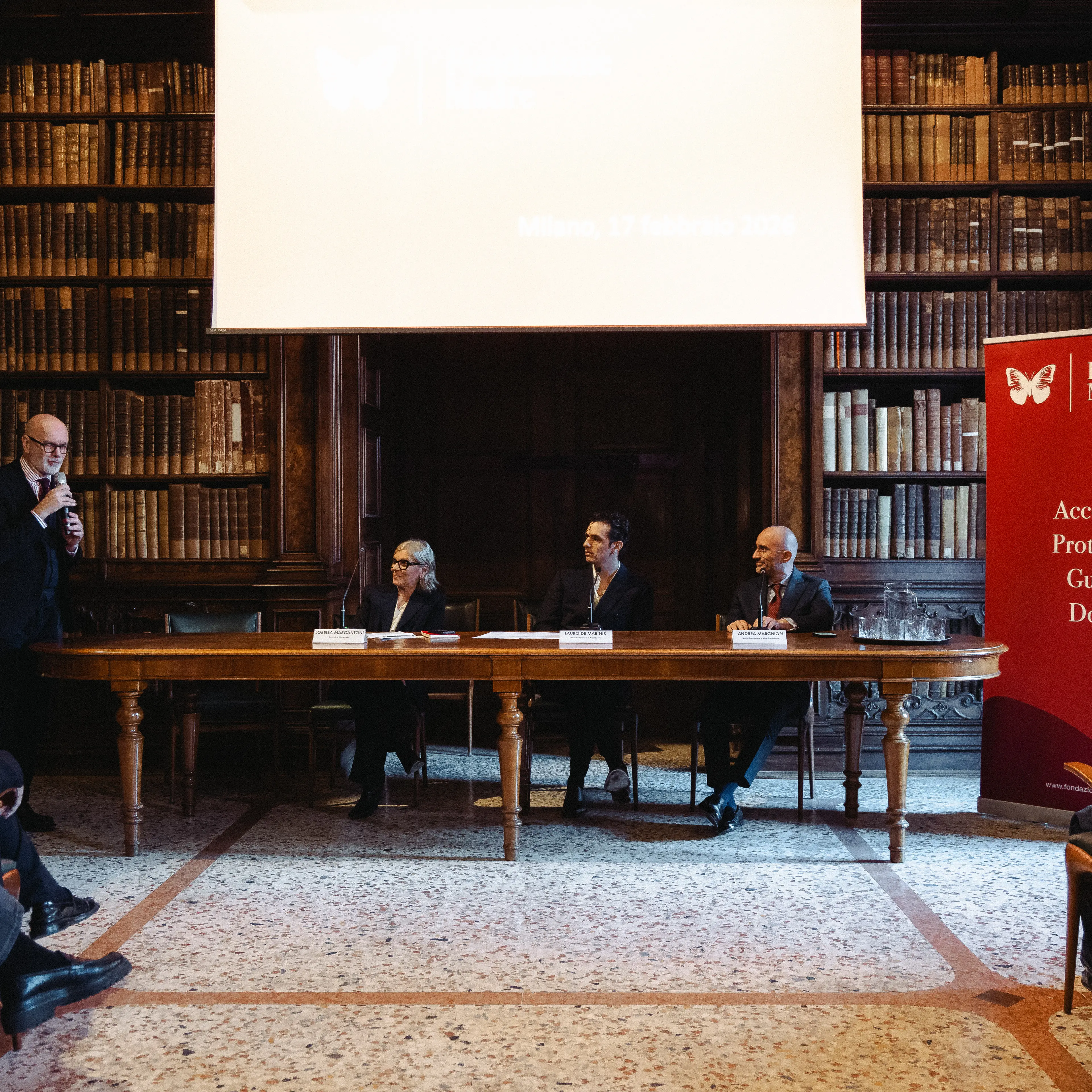 Clip conferenza stampa achille lauro