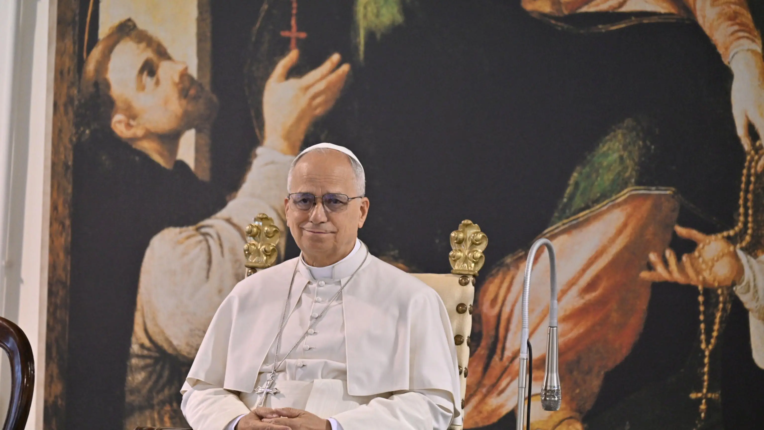 ore 15,30 - Diretta streaming, il Papa a Napoli incontra i sacerdoti in Duomo e poi la città in Piazza del Plebiscito