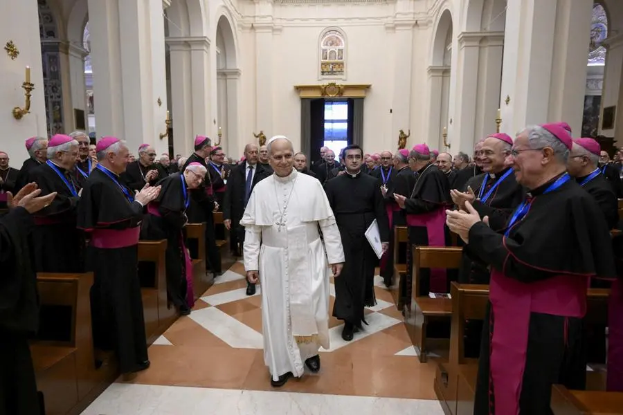 Papa Leone XIV incontra i vescovi della Conferenza Episcopale Italiana (CEI) nella Basilica di Santa Maria degli Angeli, ad Assisi, il 20 novembre 2025 , ANSA