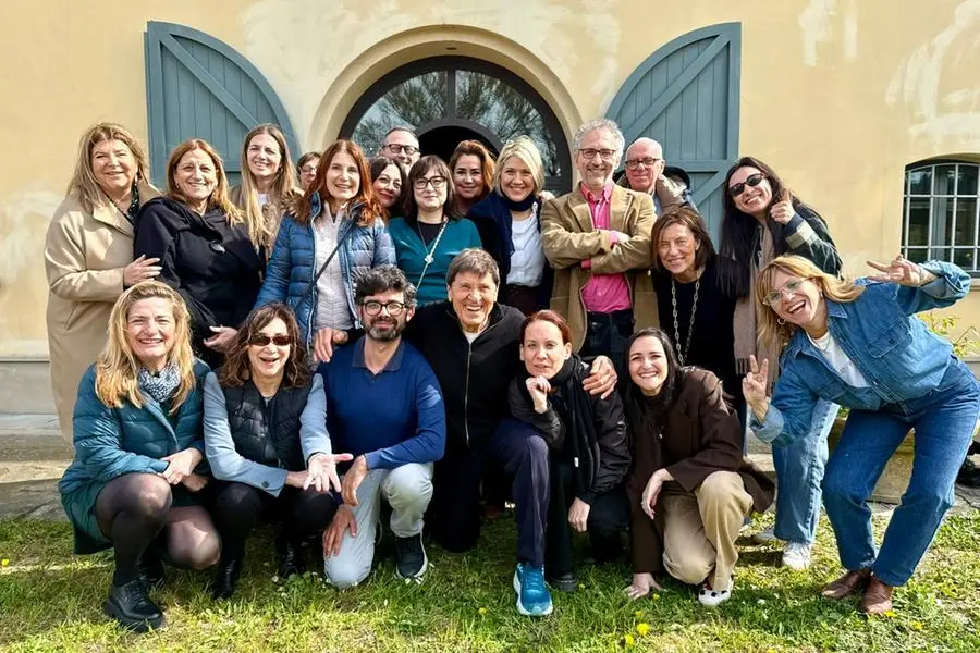 Gianni Morandi with the journalists invited to his home to present the new tour