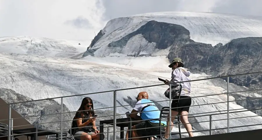I ghiacciai perduti di Federica Brignone e le 25 città da bollino rosso: l’Italia soffoca nella morsa del caldo
