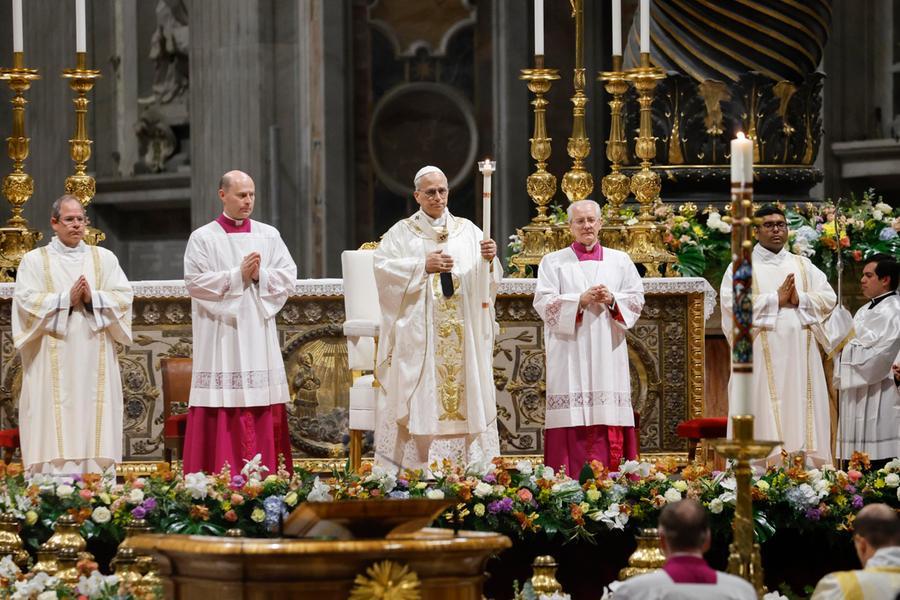 Vigil for peace in St. Peter’s, Leo XIV: «May the earth be cared for by those who still know how to cherish and love life» Vigil for peace in St. Peter’s, Leo XIV: «May the earth be cared for by those who still know how to cherish and love life»