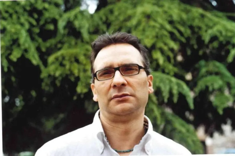 Uno scatto che ritrae il boss Matteo Messina Denaro davanti all\\'Arena di Verona nel 2006. ANSA , ANSA