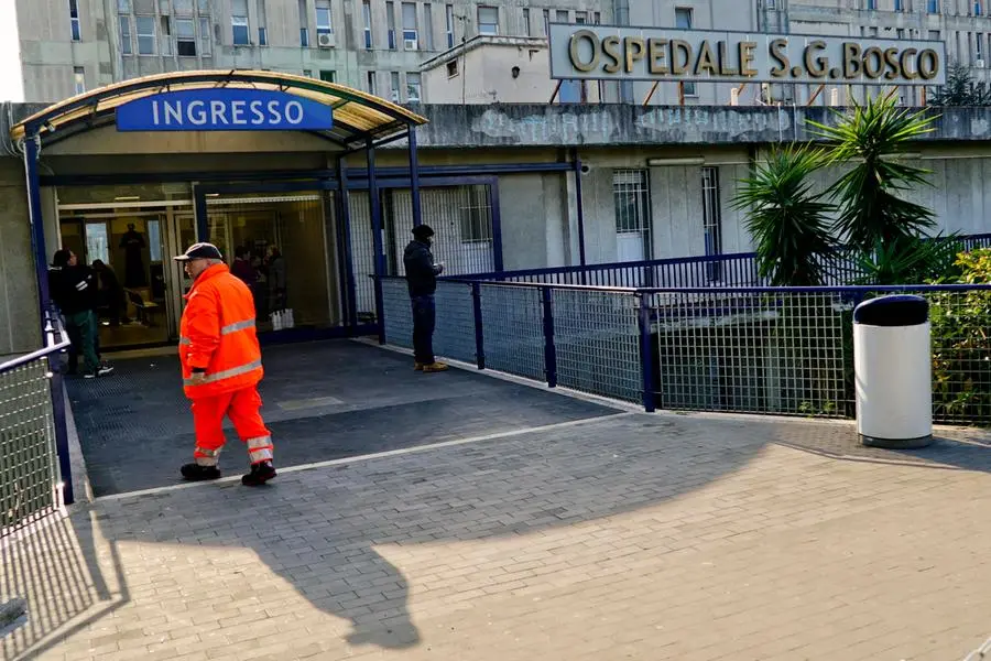 L\\' ospedale San Giovanni Bosco a Napoli dove, secondo l\\'inchiesta portata avanti da carabinieri e guardia di finanza, sarebbero avvenute pesanti infiltrazioni da parte del clan camorristico Contini , Ansa