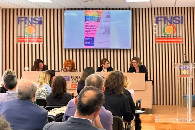 A moment of the presentation of the report