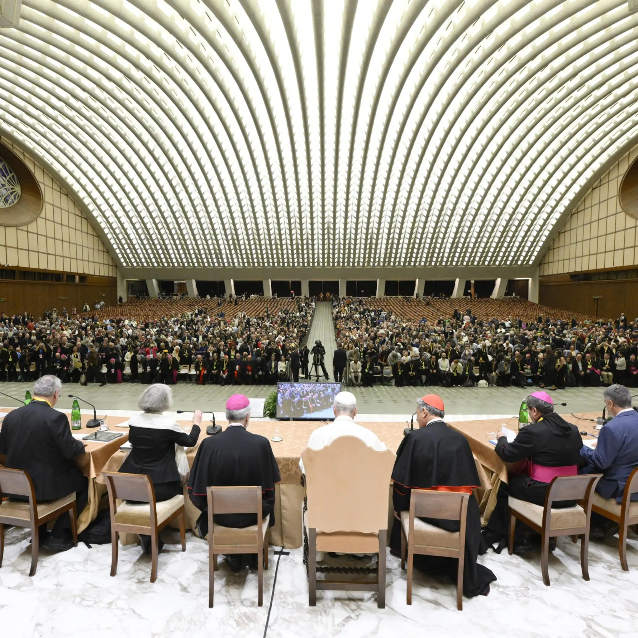 ore 16 - Diretta streaming, il Papa incontra i vescovi di tutto il mondo per i 10 anni di Amoris laetitia