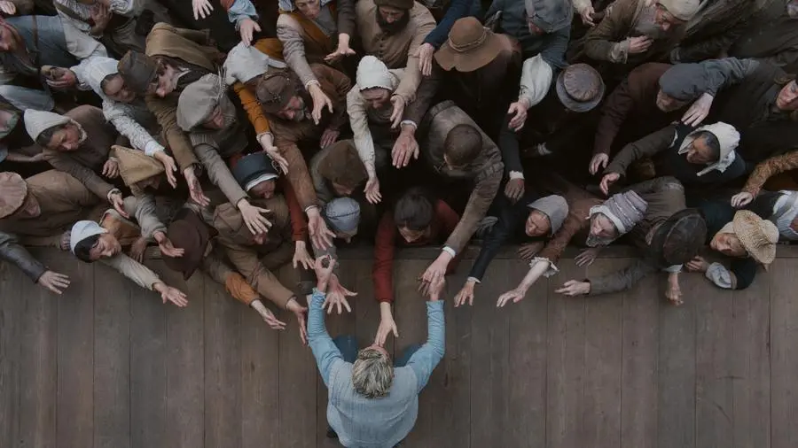 The moving final scene of \"Hamnet\".