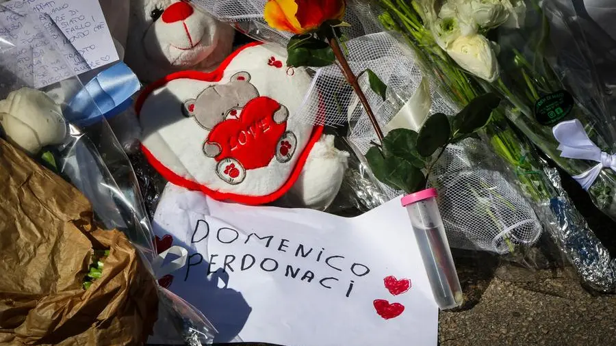 La morte del piccolo Domenico è una sconfitta per due madri