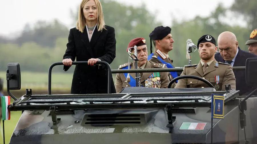 Fondi europei per il riarmo: il Governo Meloni sceglie le armi, ma a pagare è la spesa sociale