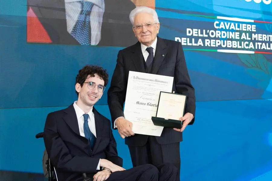 Il Presidente Sergio Mattarella consegna l\\'onorificenza di Cavaliere dell\\'Ordine della Repubblica Italiana a Mauro Glorioso, conferita motu proprio Roma, 3 Marzo 2026. ANSA , ANSA