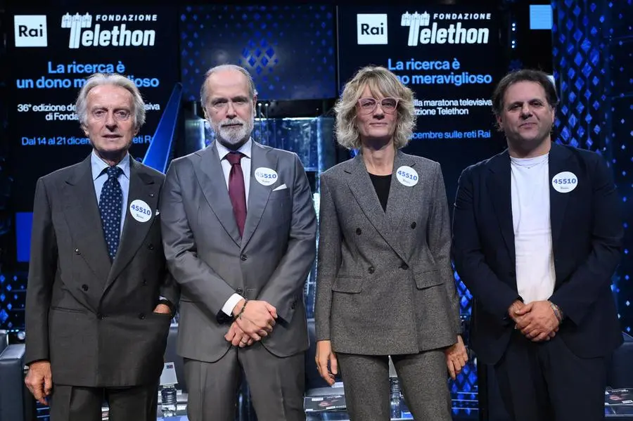 Da sinistra, il presidente di Fondazione Telethon, Luca di Montezemolo, l'amministratore delegato Rai, Giampaolo Rossi, la direttrice generale Fondazione Telethon, Ilaria Villa, e il direttore Intrattenimento Prime Time Rai, Williams Di Liberatore, durante la presentazione della maratona televisiva di Fondazione Telethon sulle reti Rai