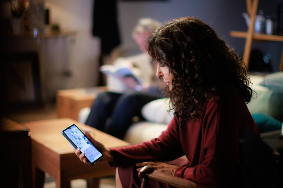 The “battle” of the principals on TV: Sabrina Ferilli victim of revenge porn, Luisa Ranieri courageous principal in Caivano