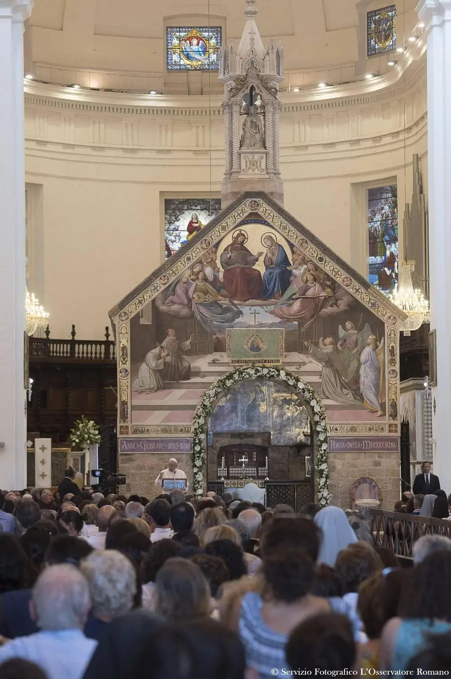Faithful on pilgrimage to the Basilica of Santa Maria degli Angeli in Assisi