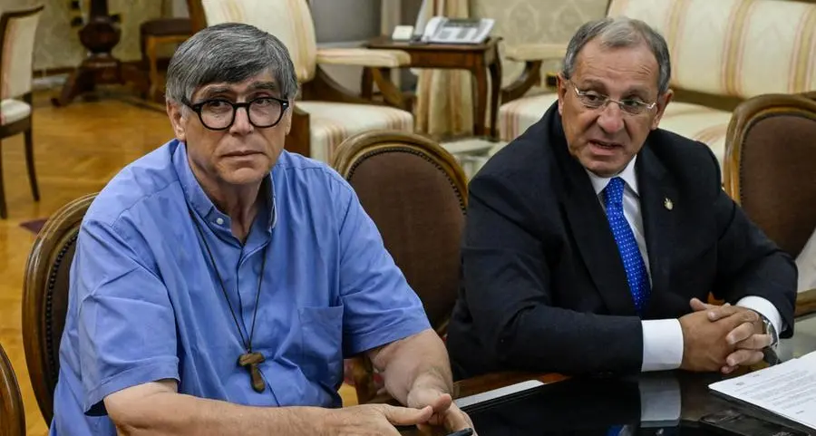La camorra minaccia il sindaco di Quarto. Don Patriciello: «Non ti lasceremo solo»