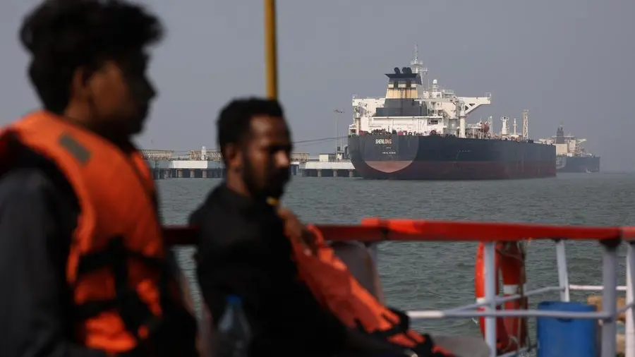 Un piano per riaprire lo stretto di Hormuz: l’iniziativa di sette Paesi, Italia compresa