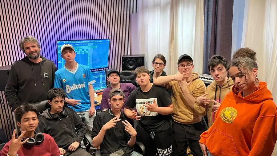 «Sentite la nostra voce»: l’urlo di speranza della periferia milanese del Corvetto nel disco “Spunti di Vista”