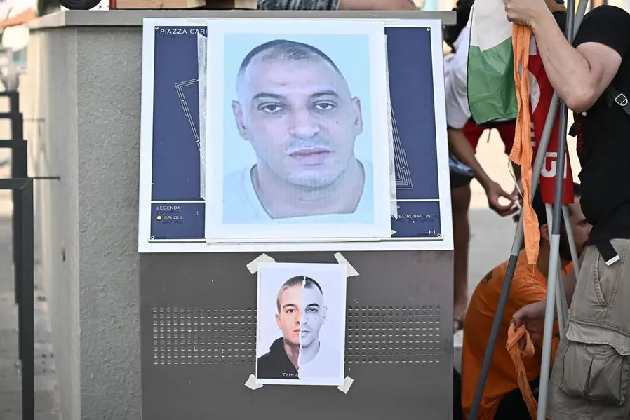 Un momento della manifestazione presidio per chiedere verit\\u00E0 e giustizia sulla morte di Abderrahim Fakir. , ANSA