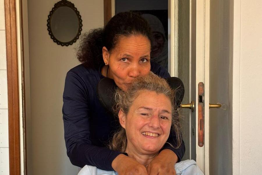 Mary Sangalli and ALS: life written through the eyes in a book-testimony Mary Sangalli and ALS: life written through the eyes in a book-testimony