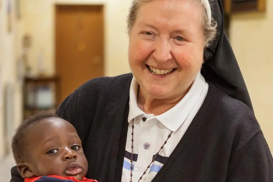 Suor Paola D\\'Auria (1947-2025).