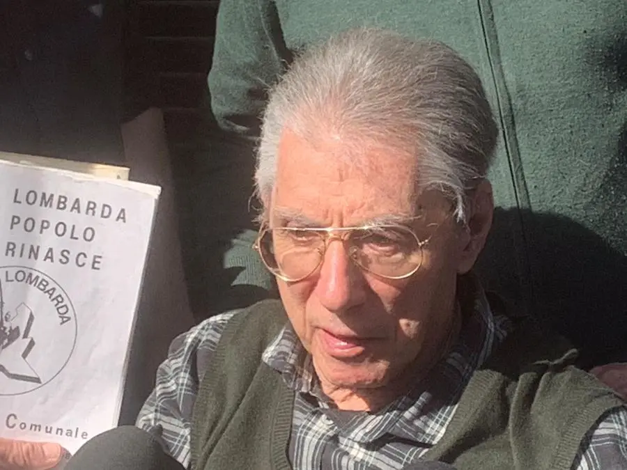 Umberto Bossi: la confessione in punto di morte, la grazia di Dio e i debiti con la storia