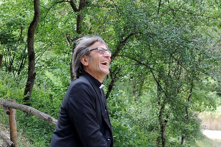 Sexism among very young people, Don Manganiello apologizes and relaunches: “Let’s start from respect” Sexism among very young people, Don Manganiello apologizes and relaunches: “Let’s start from respect”