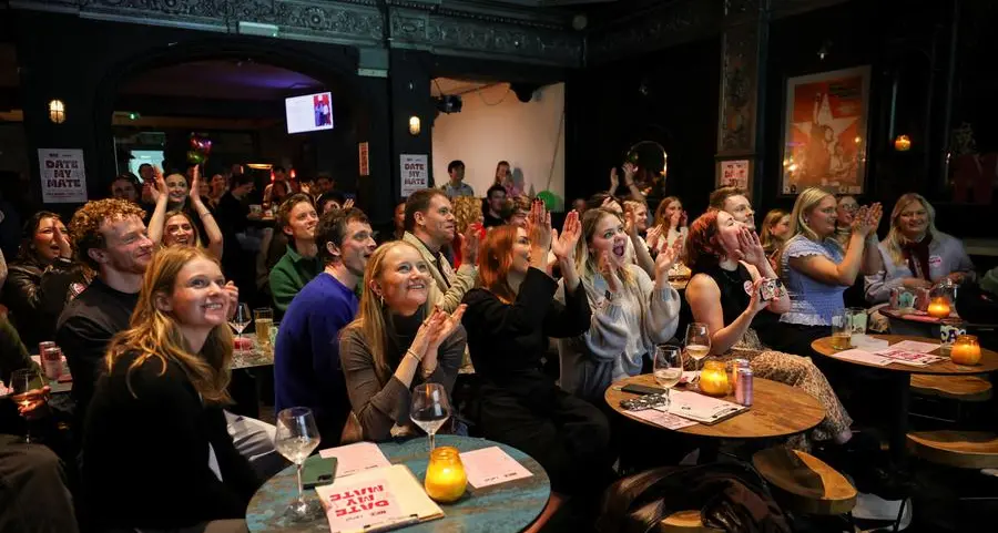 La crisi delle app di incontri e la riscossa analogica del “pitch dating”. Un modo più umano per conoscersi che conquista anche l'Italia