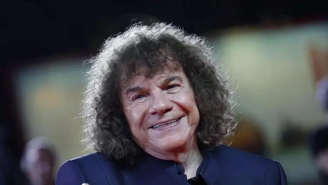 Gli 80 anni di Riccardo Cocciante: «Ho trovato Dio nei dubbi di Esmeralda. Cristo mi ha insegnato l’umiltà»