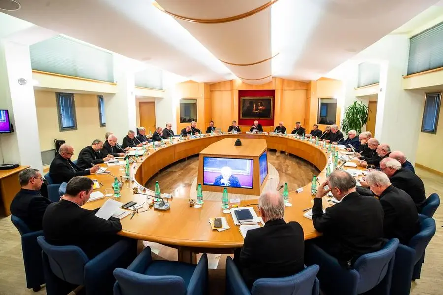 Un momento del Consiglio permanente della Cei