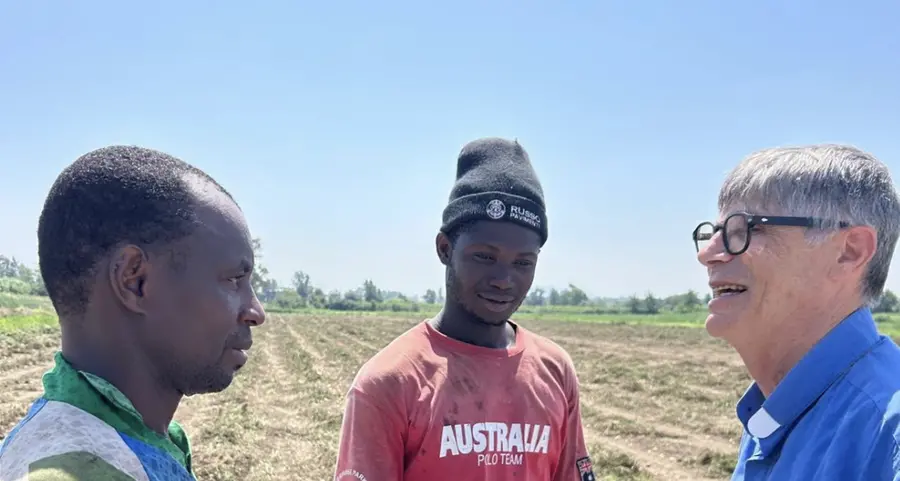 Don Patriciello: nei campi del pomodoro dove la dignità vince sul caporalato