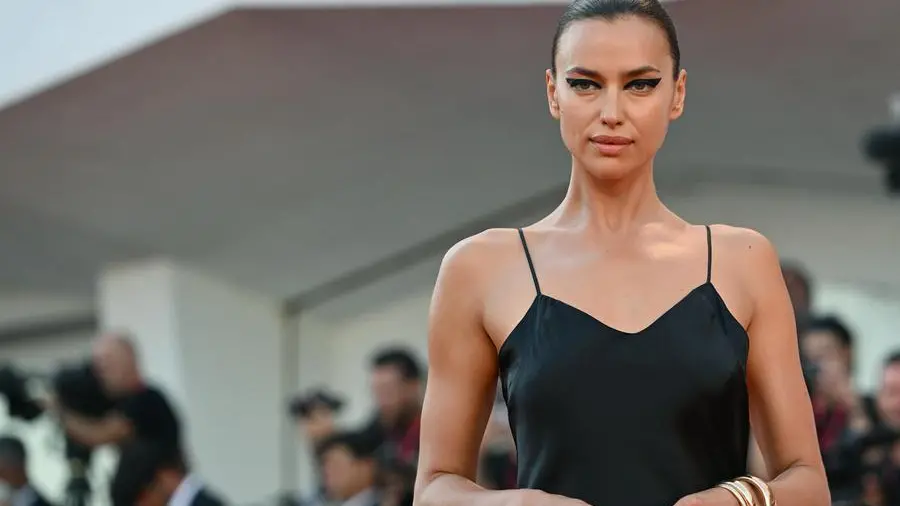 Chi è Irina Shayk, la top model co-conduttrice a Sanremo 2026