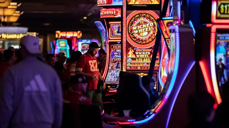 Dalle slot agli smartphone: perché l'Italia deve uscire dalla trappola dell'azzardo