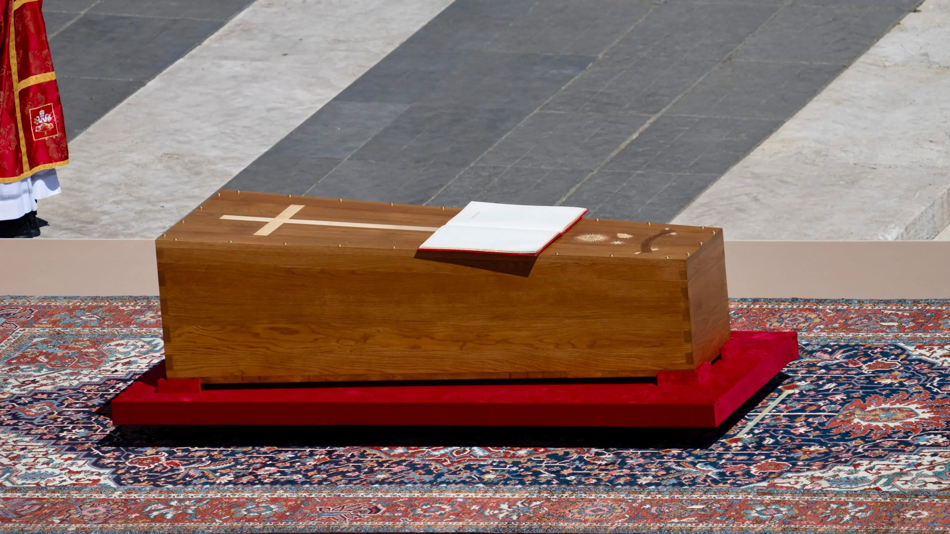 Il racconto del 2025, l'Anno dei due Papi e del Giubileo, in 4 minuti