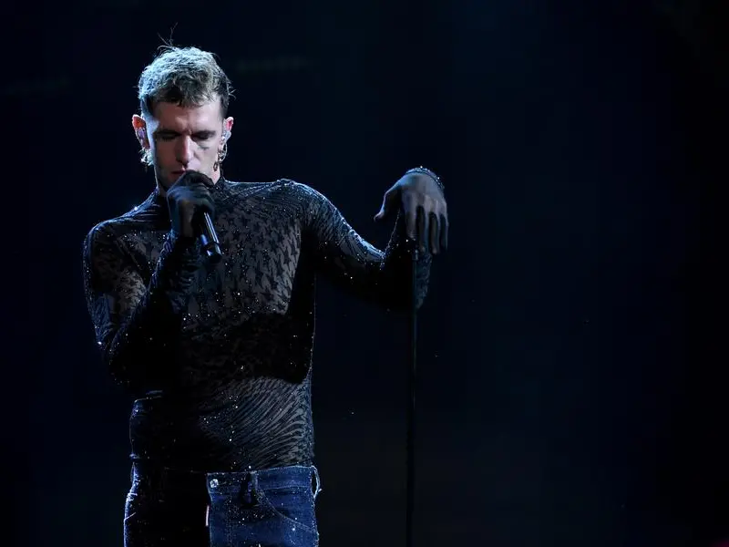 Crans-Montana, il dolore di Achille Lauro sui social: «Una sofferenza che tocca tutti e che sentiamo nostra»