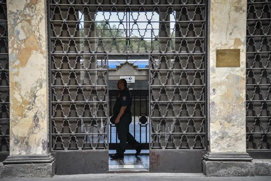 Attesa per la sentenza per la strage di Paderno Dugnano al Tribunale per i Minorenni, Milano, 27 Giugno 2025. ANSA/MATTEO CORNER , ANSA