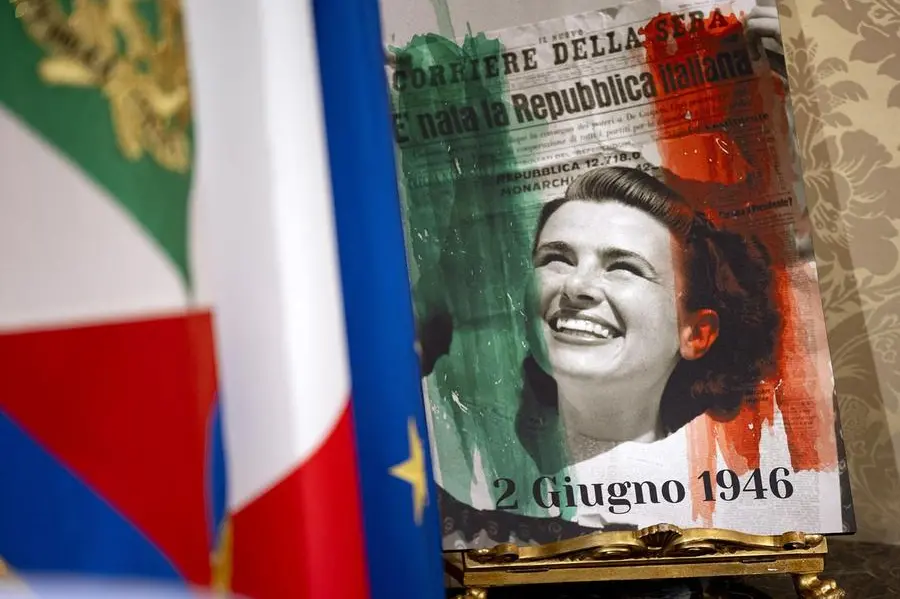 The study at the window on the occasion of the end-of-year speech by the President of the Republic Sergio Mattarella, Rome, 31 December 2025. Ansa/Paolo Giandotti - Office for Press and Communication of the Presidency of the Republic +++ NPK +++ NO SALES, EDITORIAL USE ONLY +++