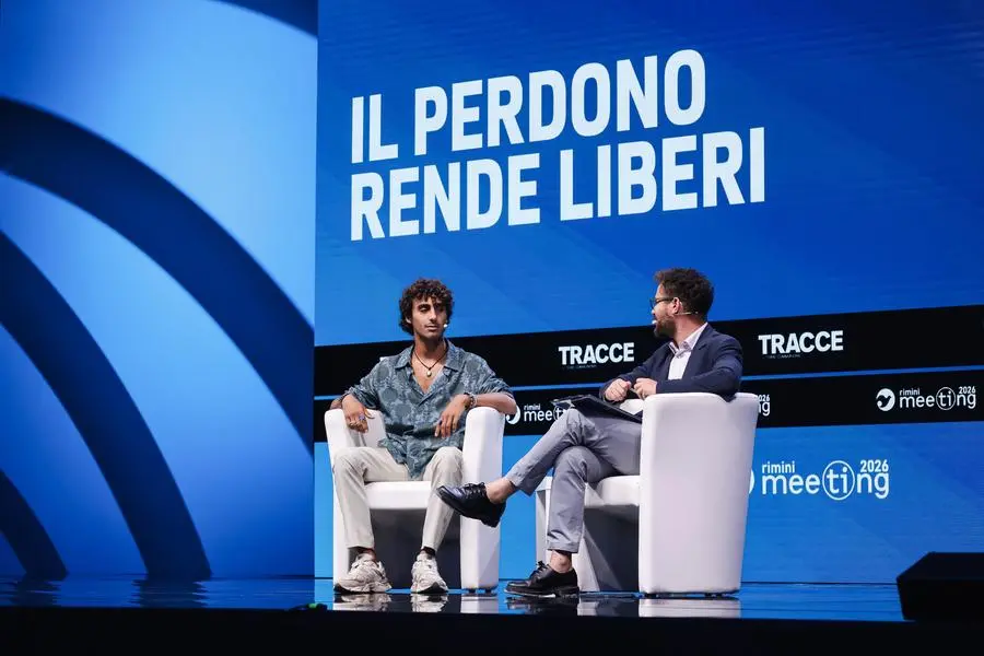 Davide Simone Cavallo, lo studente dell\\u2019Universit\\u00E0 Bocconi aggredito e accoltellato nella notte tra il 12 e il 13 ottobre 2025 durante una rapina per poche decine di euro a Milano, al Meeting di Rimini.