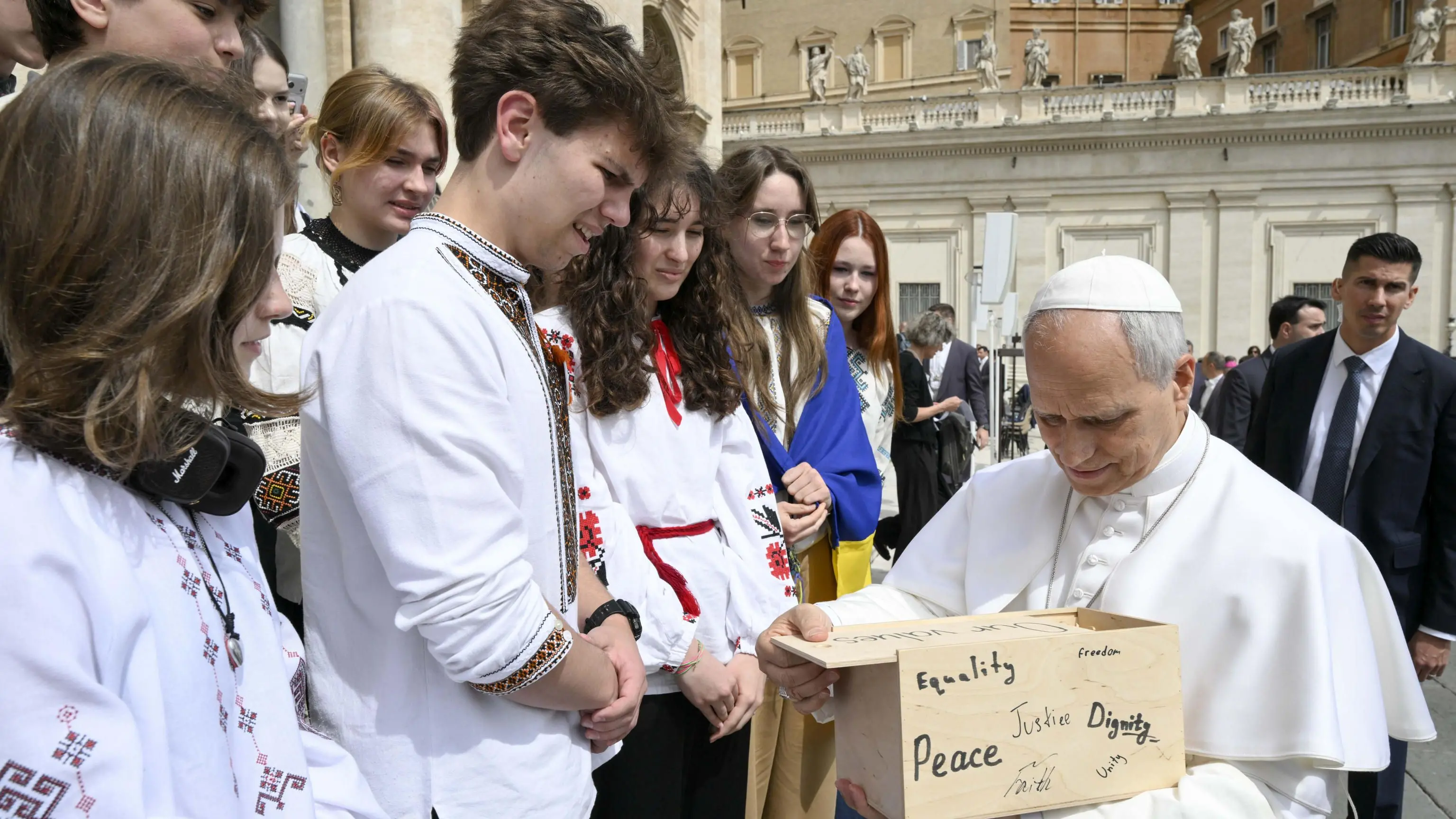 ore 9 - Diretta streaming, il Papa a Pompei incontra il \"Tempio della Carità\" e gli ammalati