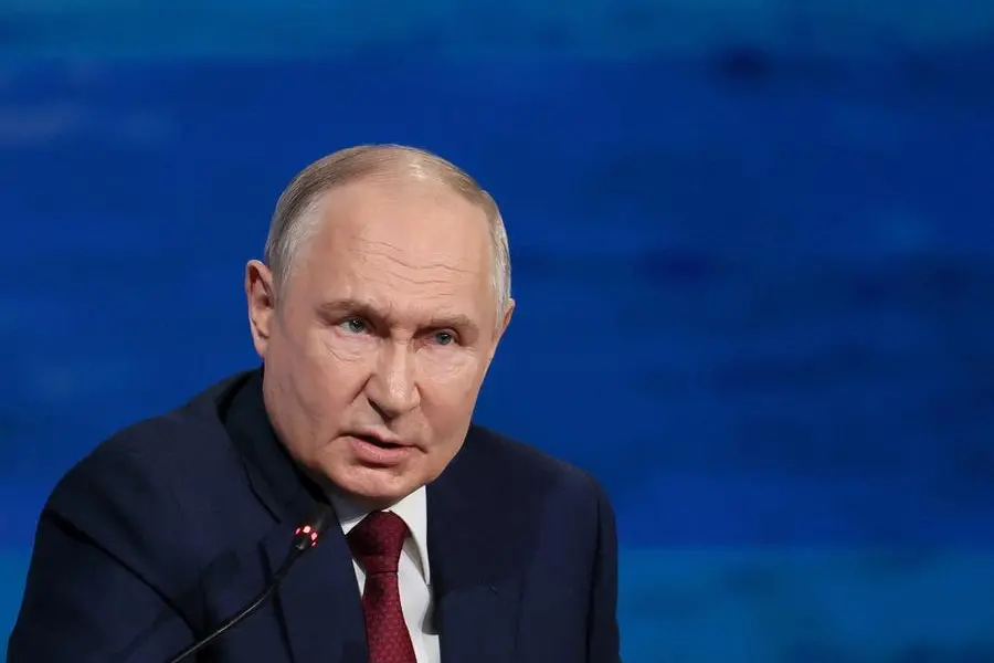 Il presidente russo Vladimir Putin al Forum economico internazionale di San Pietroburgo il 5 giugno.