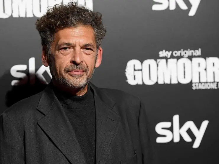 Chi è Ninni Bruschetta, l’attore che intepreta il boss Messina Denaro ne “L’invisibile” dopo essere stato il vescovo in “Don Matteo”