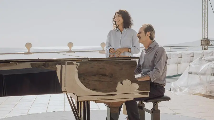 Stasera su Rai Movie il film \"Scordato\", con la cantante Giorgia al suo primo ruolo da attrice. Vi sveliamo come è andata col regista Rocco Papaleo