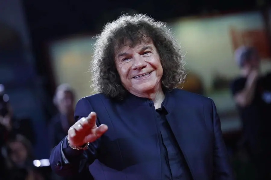 Riccardo Cocciante , ANSA