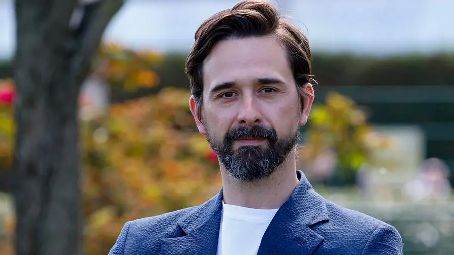 Chi è Davide Iacopini, l’attore vittima della banda della minicar